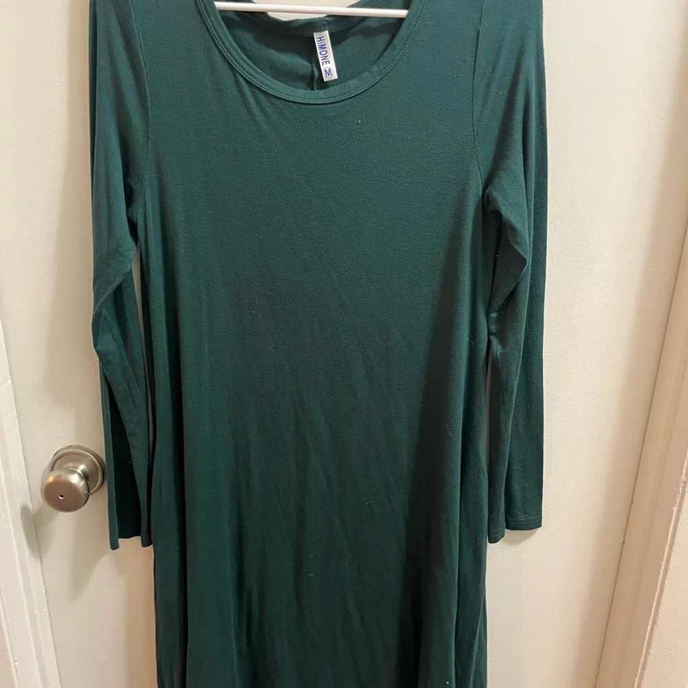 Elegant Long Sleeve Dress in Forest Green - Picture 2 of 4